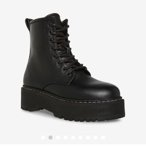 Steve Madden Betty Black Boots